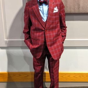 EUC Raymond Custom Tailoring Boys Burgundy 3-pc suit size 16